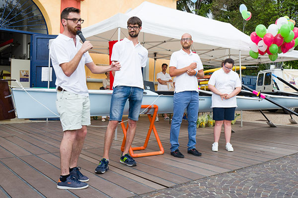 acquisto di una canoa